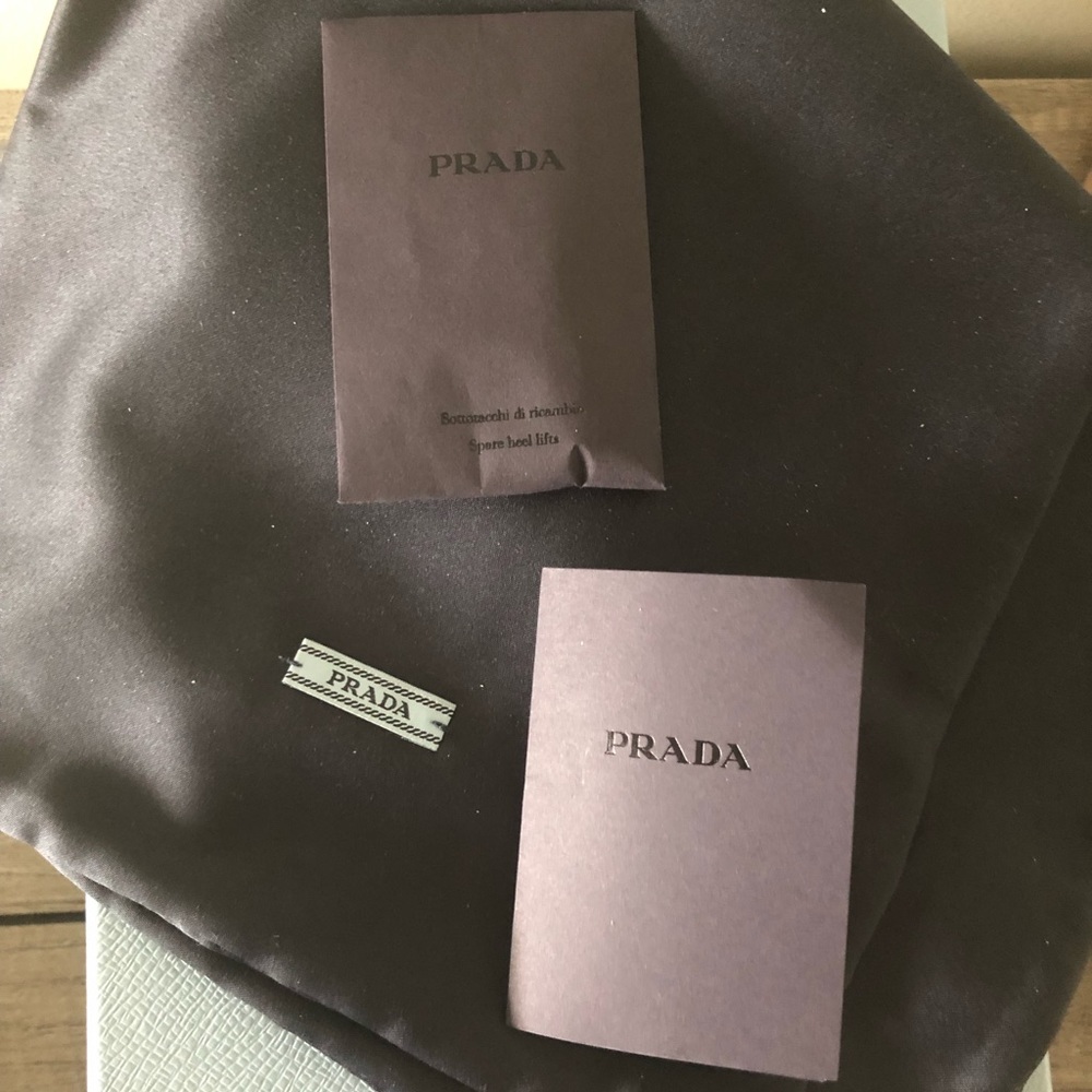 New, Prada Croc-embossed leather pointy toe pump. - Picture 6 of 6